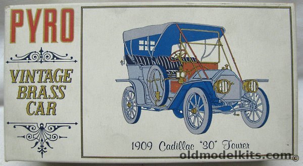 Pyro 1/32 1909 Cadillac 30 Tourer, C458-125 plastic model kit